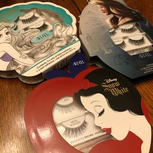 False eyelashes - Disney